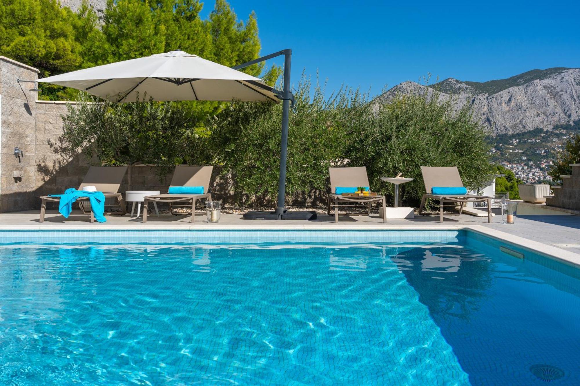 Villa Allegra With 32Msq Heated Pool, 300M Far From Sandy Beaches, Open Sea View Omis Luaran gambar
