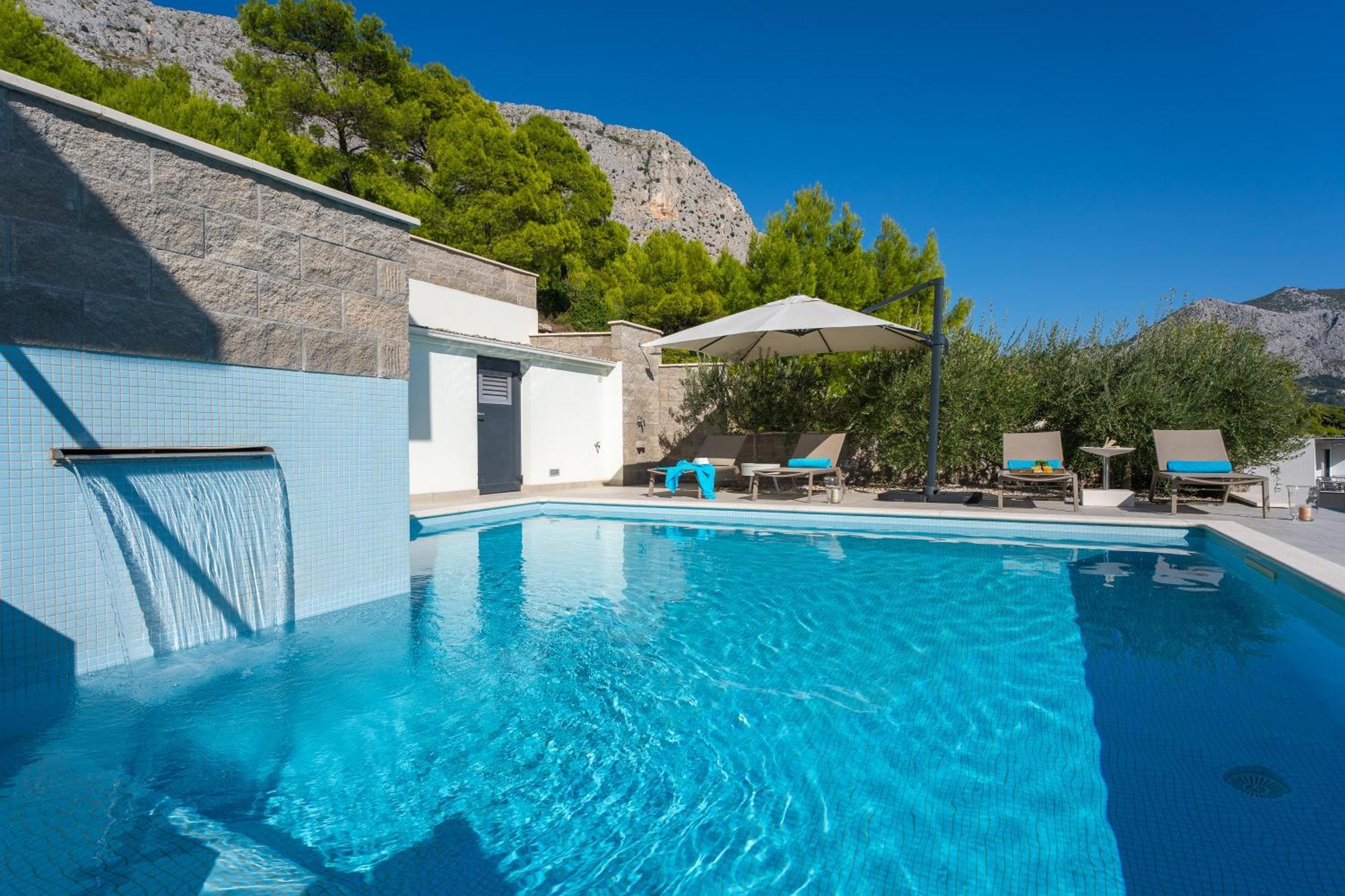Villa Allegra With 32Msq Heated Pool, 300M Far From Sandy Beaches, Open Sea View Omis Luaran gambar